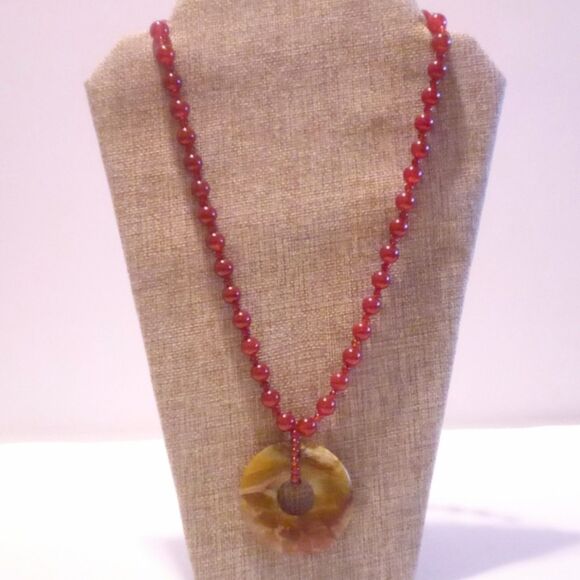 Carnelian Beaded Necklace with Agate Donut Pendant - Picture 1 of 5